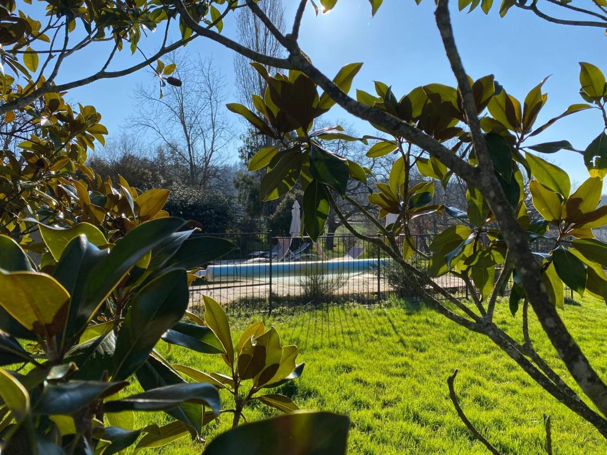 Domaine De Villot Sainte-Colombe-de-Villeneuve Exterior foto