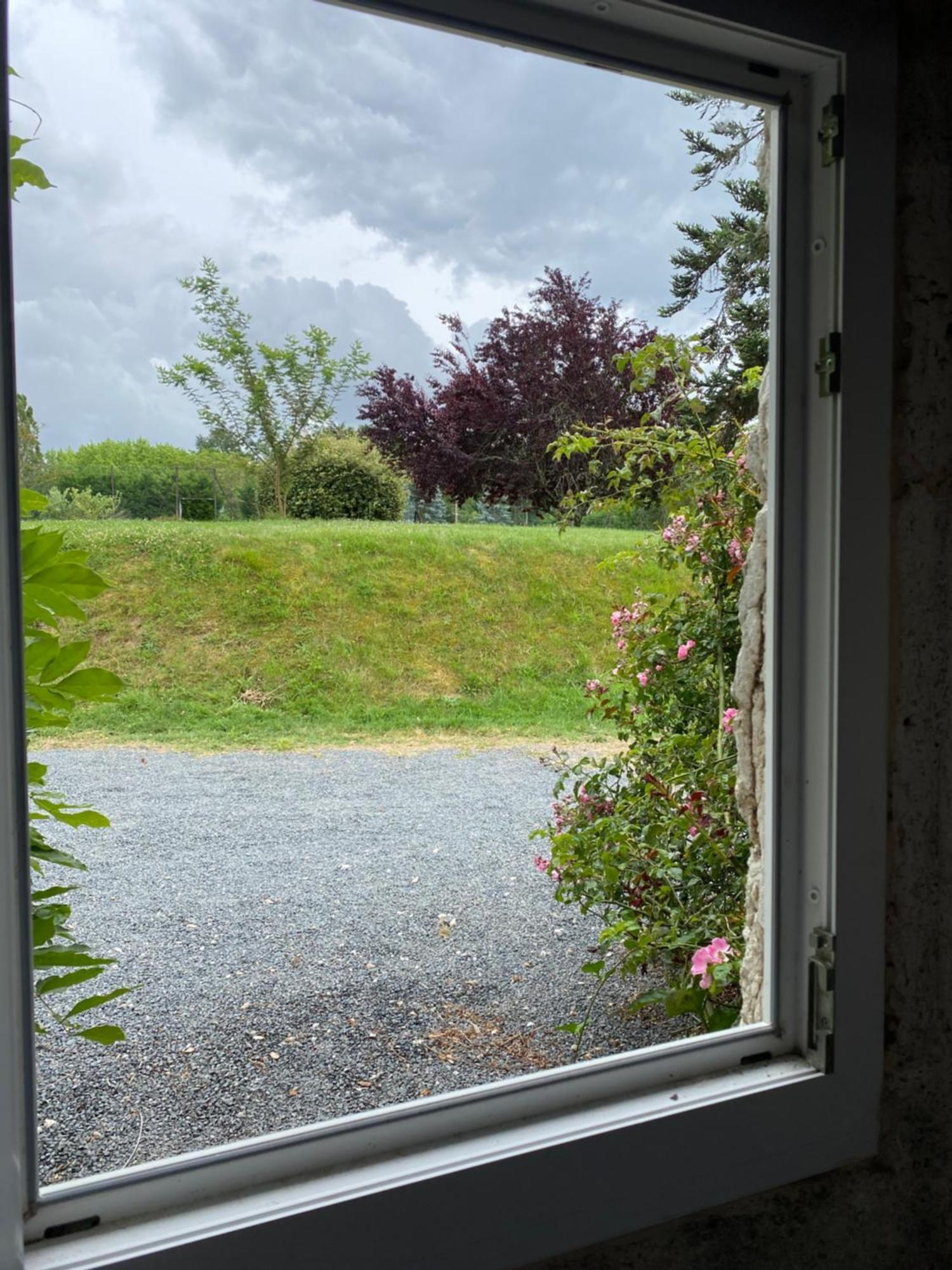 Domaine De Villot Sainte-Colombe-de-Villeneuve Exterior foto